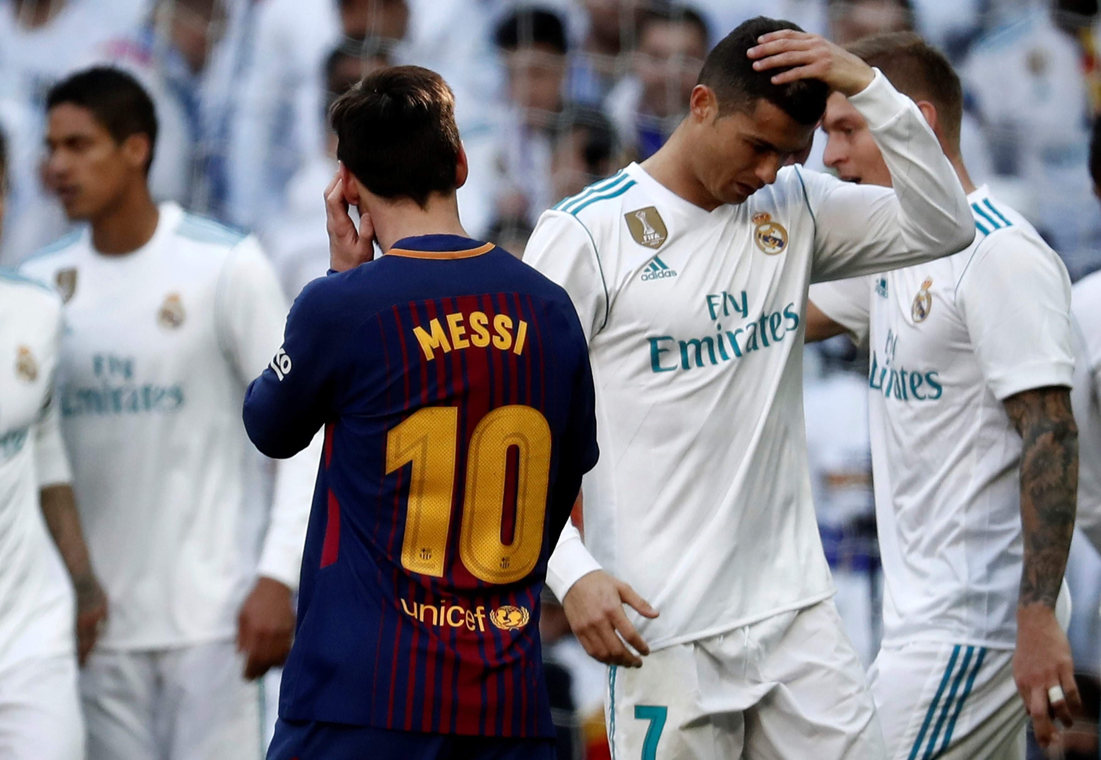 MADRID, SPAIN - DECEMBER 23: Cristiano Ronaldo (R) of Real Madrid and Lionel Messi (10) of Barcelona are seen during the La Liga match between Real Madrid and Barcelona at Santiago Bernabeu Stadium in Madrid, Spain on December 23, 2017. Burak Akbulut / Anadolu Agency FOT. ABACAPRESS.COM / NEWSPIX.PL POLAND ONLY !!! --- Newspix.pl *** Local Caption *** www.newspix.pl mail us: info@newspix.pl call us: 0048 022 23 22 222 --- Polish Picture Agency by Ringier Axel Springer Poland