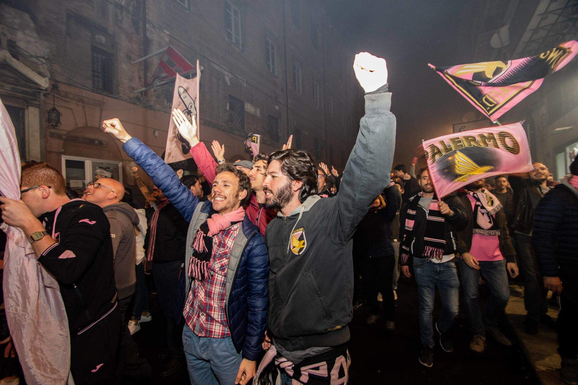 May 15, 2019 - Palermo, Italy - Palermo Football supporters protest in the city after the penalization and relegation of the Serie C team, Palermo. Palermo have been relegated to Serie C because of financial irregularities, ending their hopes of securing promotion to Italy's top division. Palermo finished the Serie B season in third place, earning a spot in the promotion playoffs. However, the national court of the Italian soccer federation ruled that Palermo would end the season at the bottom of Serie B, resulting in relegation. Palermo have been the subject of several failed takeovers in recent months. (Credit Image: � Francesco Militello Mirto/ZUMA Wire/ZUMAPRESS.com) FOT. ZUMA/NEWSPIX.PL POLAND ONLY! --- Newspix.pl *** Local Caption *** www.newspix.pl mail us: info@newspix.pl call us: 0048 022 23 22 222 --- Polish Picture Agency by Ringier Axel Springer Poland