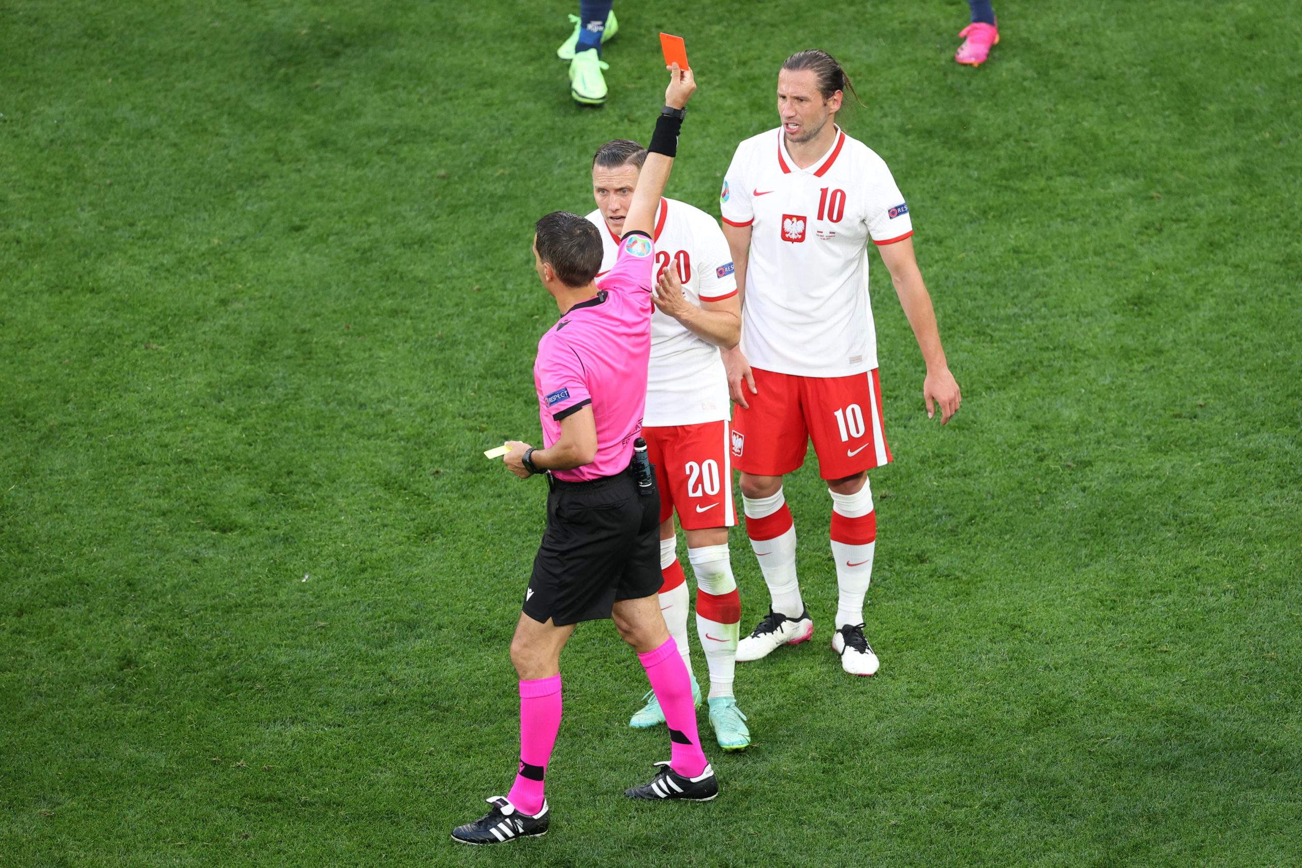 Czerwona kartka dla Grzegorza Krychowiaka w meczu Polska - Słowacja