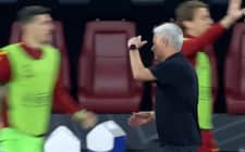 Piękny gol Dybali i bezcenna reakcja Mourinho [WIDEO]
