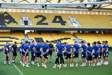 Rozróby w Atenach, nie żyje kibic. Mecz AEK – Dinamo Zagrzeb odwołany