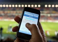 Walka klubów z technologią o kibica. Jak Wi-Fi zmienia świat piłkarski?