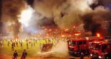 Jak pożegnać stadion? Ultrasi z Turcji radzą: puść go z dymem!