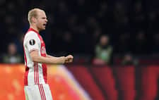 Ajax na luzaku odprawia Schalke, Manchester remisuje w Brukseli. Sceny w Lyonie
