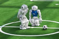 Naukowcy: W 2050 roku zespół robotów będzie mógł wygrać mecz z mistrzami świata