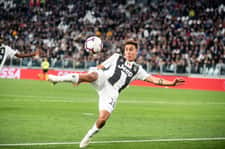 Dybala przechodzi do historii, a Juventus rozwałkowuje Young Boysów