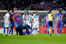 Barcelona obawia się, że Aguero może zakończyć karierę