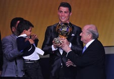 Kibice zdecydowali. To&nbsp;właśnie Ronaldo zasłużył na&nbsp;miano najlepszego w&nbsp;historii