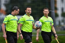 Gol ręką w&nbsp;niższych ligach. „Co&nbsp;miał dostrzec sędzia?” [WIDEO]