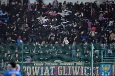 Agresja kibiców Piasta. „Doszło do&nbsp;ataku na&nbsp;70-latka”