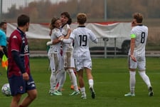 Seniorzy nie&nbsp;grają w&nbsp;Europie, więc&nbsp;błysnęli juniorzy. Legia z&nbsp;wygraną