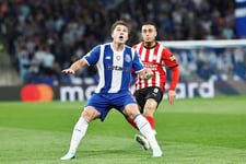 Pietuszewski oceniony za&nbsp;mecz z&nbsp;PSV. Surowe recenzje Polaka
