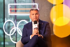 Nawet 25 lat więzienia dla Piesiewicza?! Fatalne wieści dla byłego szefa PKOl-u