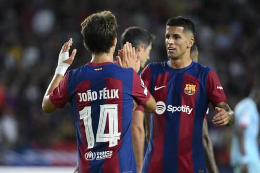 Barcelona wygrywa po golu Joao Felixa [WIDEO]
