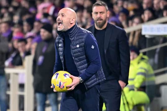 Napoli chce skusić trenera ligowych rywali. Italiano na celowniku De Laurentiisa