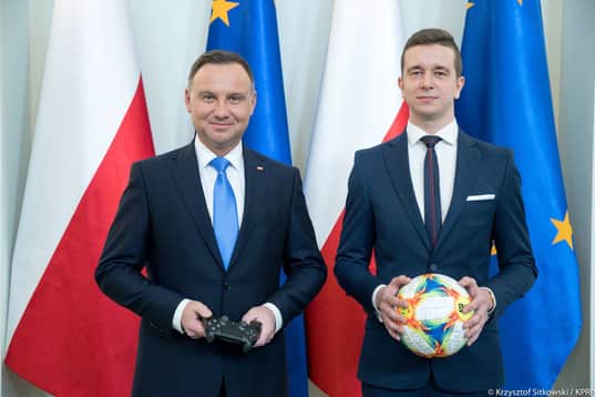 Andrzej Duda, FIFA i Narodowa Drużyna Esportu. O co właściwie chodzi?