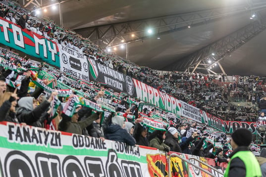 Kolejny skandal w&nbsp;Warszawie. Fani Wisły pobici przez&nbsp;kiboli Legii