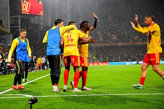 Lens pierwszym pogromcą Lyonu w&nbsp;Ligue 1. Skóraś bez&nbsp;minut