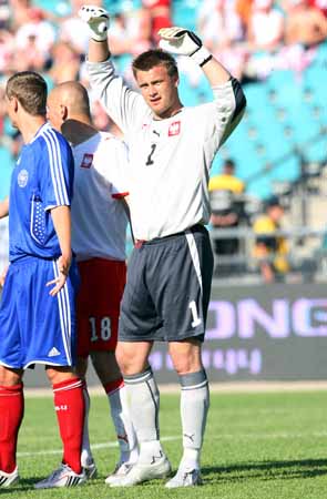 Dobra wiadomość: Boruc jest ojcem! Zła: Milan rezygnuje z Polaka