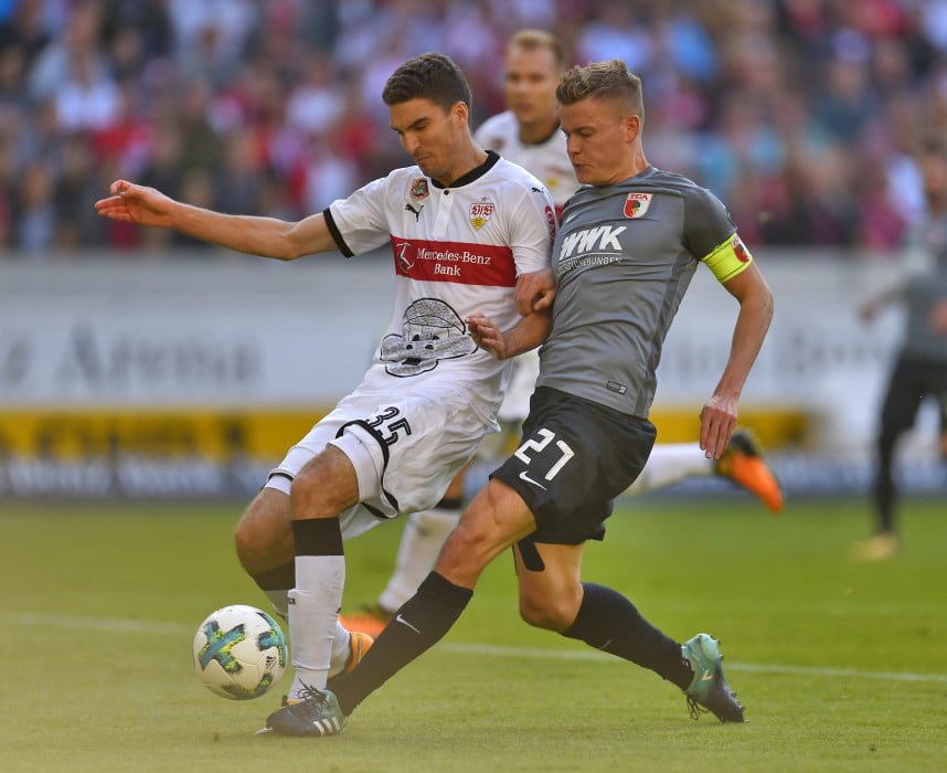 23.09.2017, Football 1.Liga 2017/2018, 6. match day, VfB Stuttgart - FC Augsburg, in Mercedes Benz Arena Stuttgart. Marcin Kaminski (Stuttgart) - Alfred Finnbogason (FC Augsburg) PILKA NOZNA SEZON 2017/2018 LIGA NIEMIECKA FOT. PIXATHLON/NEWSPIX.PL POLAND ONLY! --- Newspix.pl *** Local Caption *** www.newspix.pl mail us: info@newspix.pl call us: 0048 022 23 22 222 --- Polish Picture Agency by Ringier Axel Springer Poland