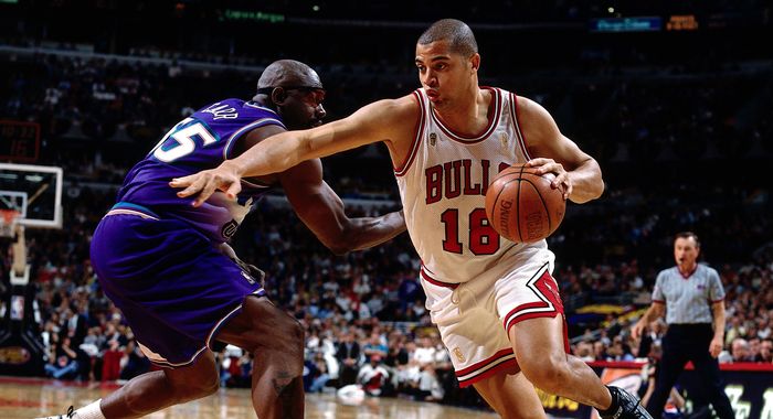 Bison Dele. Tajemnica skrywana przez ocean
